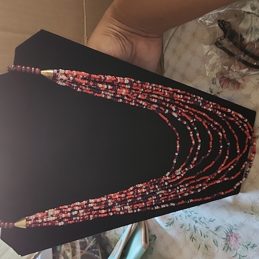 💜Multi Strand Red and Purple Beaded necklace